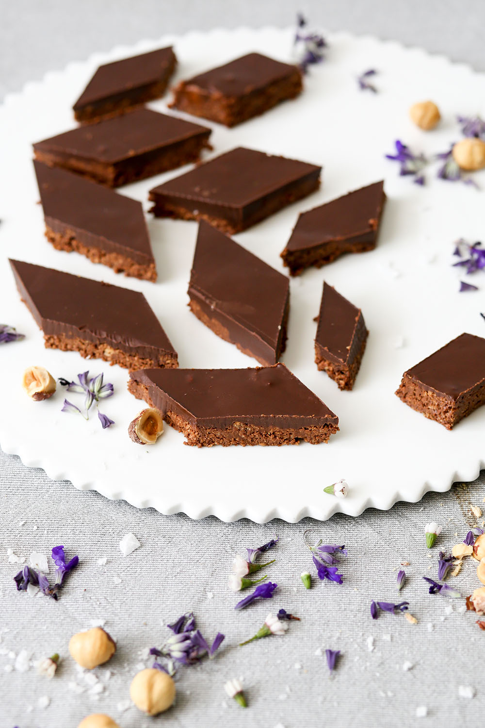 פרלינים של שוקולד מריר ונוגט