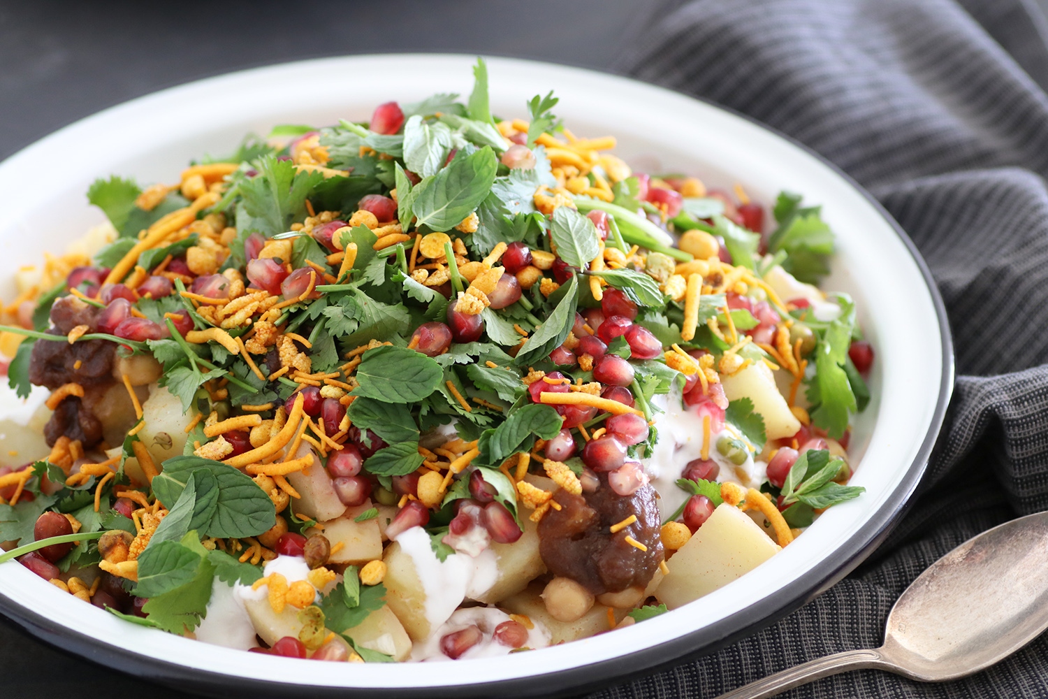 אלו צ'אט - סלט תפוחי אדמה הודי. צילום: נטלי לוין